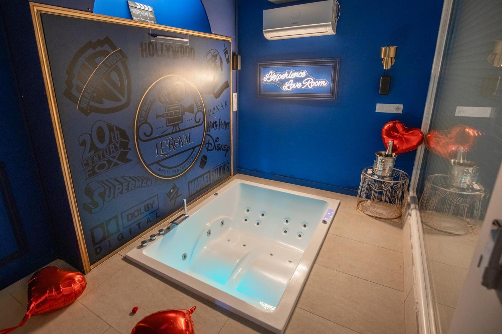 L'Experience Love Room Saint-Jean-Bonnefonds Exterior photo