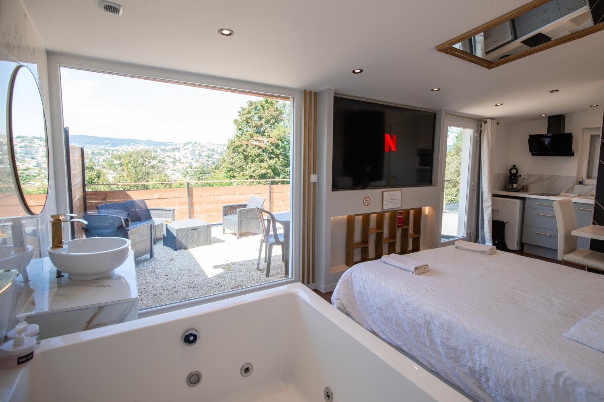 L'Experience Love Room Saint-Jean-Bonnefonds Exterior photo